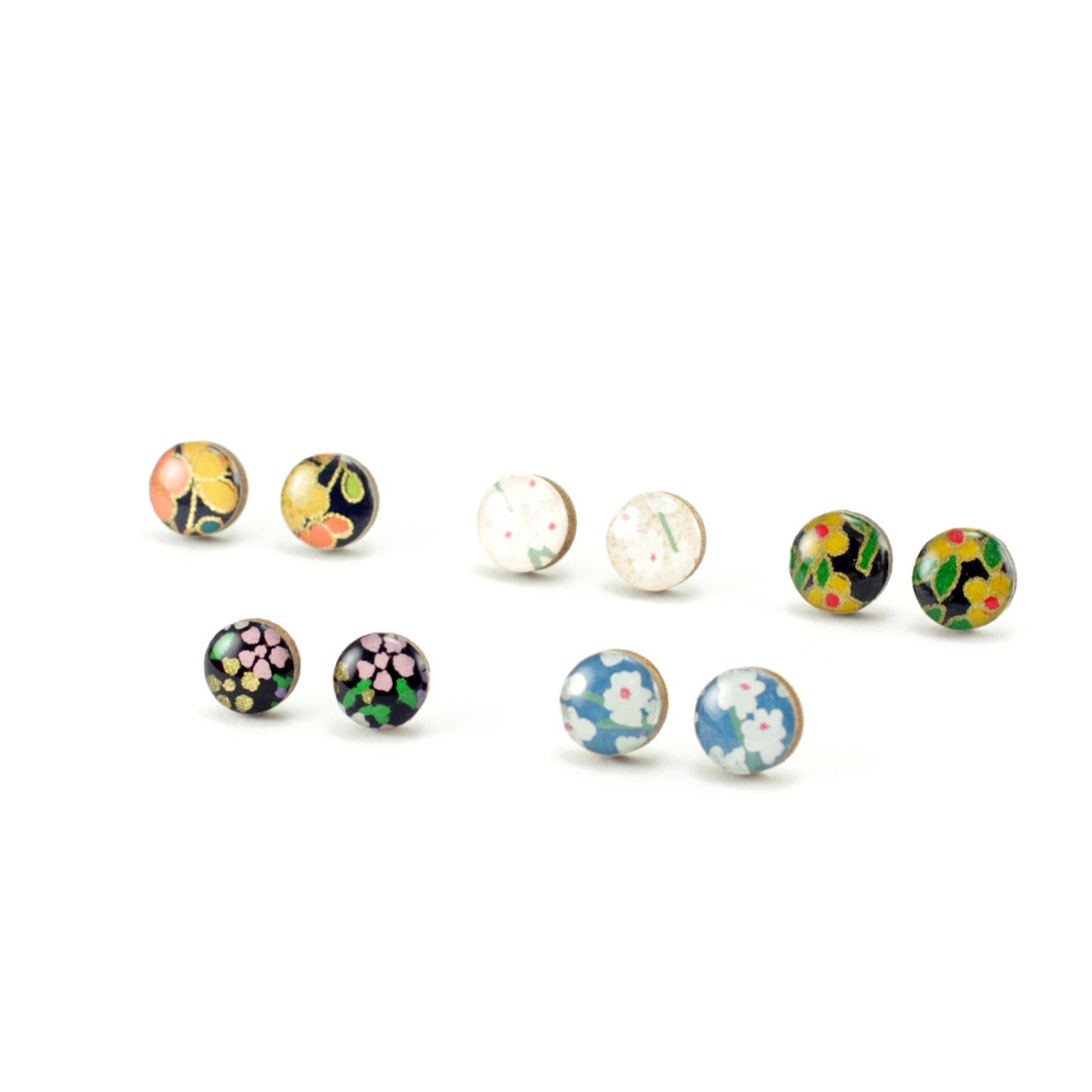 Patterned mini titanium stud earrings