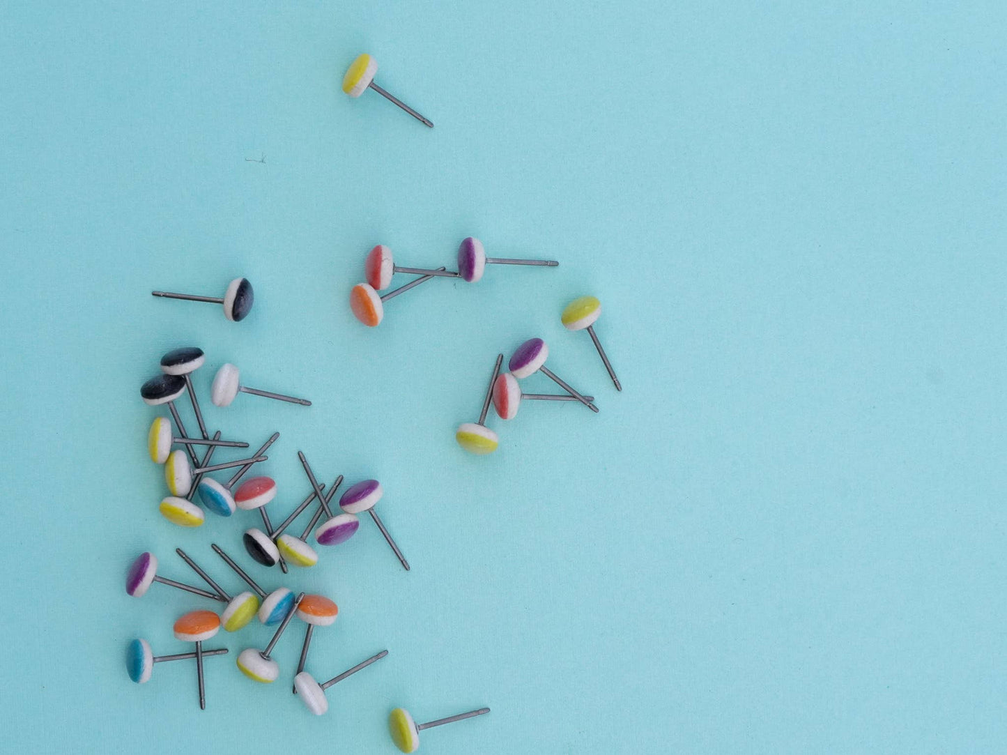 Stud Earrings: Pink